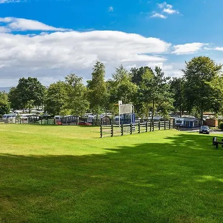 База отдыха Lowther Park
